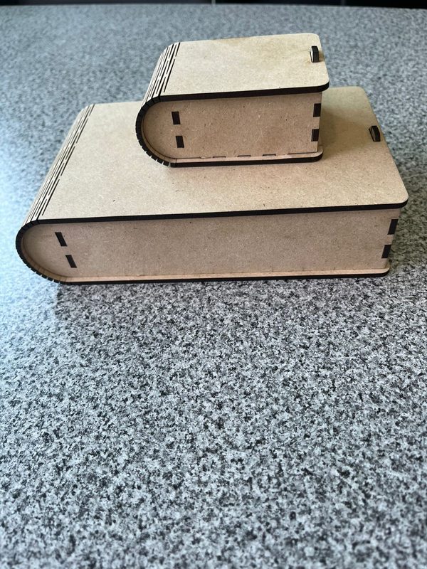 Cajas decorativas tipo libro cortadas a láser